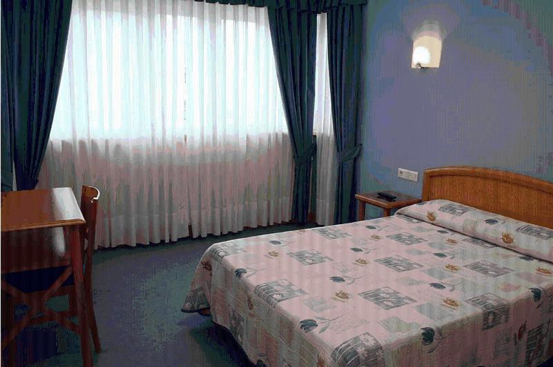 Hotel La Guindal Arriondas Pokój zdjęcie